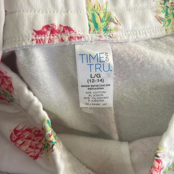 Time And Tru Two Set Casual Shorts & Tank Top - Picture 4 of 11